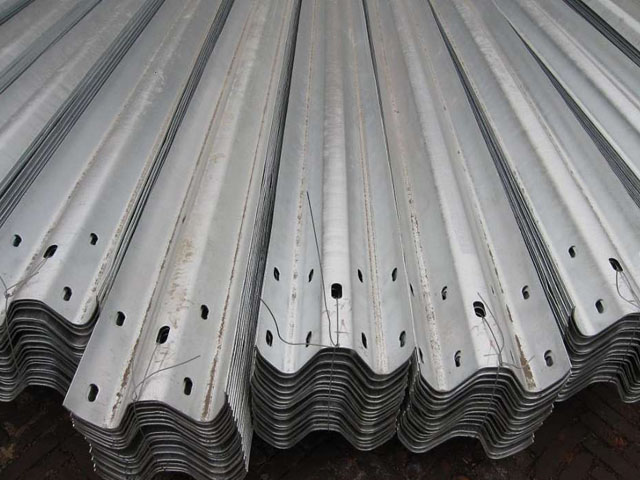 河南W型護(hù)欄板