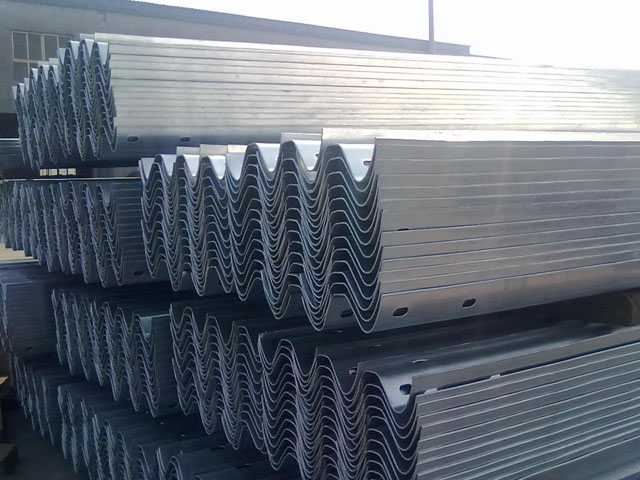 南京鍍鋅護欄板