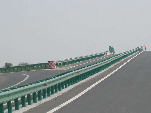 黑龍江防撞護(hù)欄板